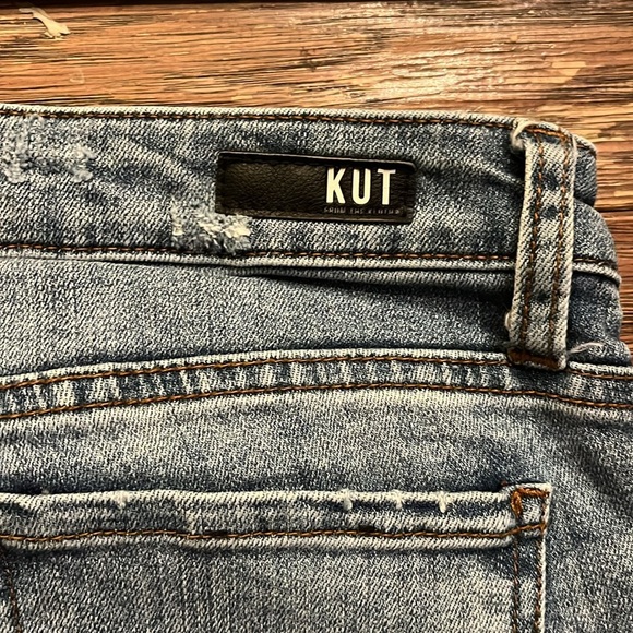 Kut From The Kloth Catherine Boyfriend Distressed Jeans Size 8 - Picture 11 of 13